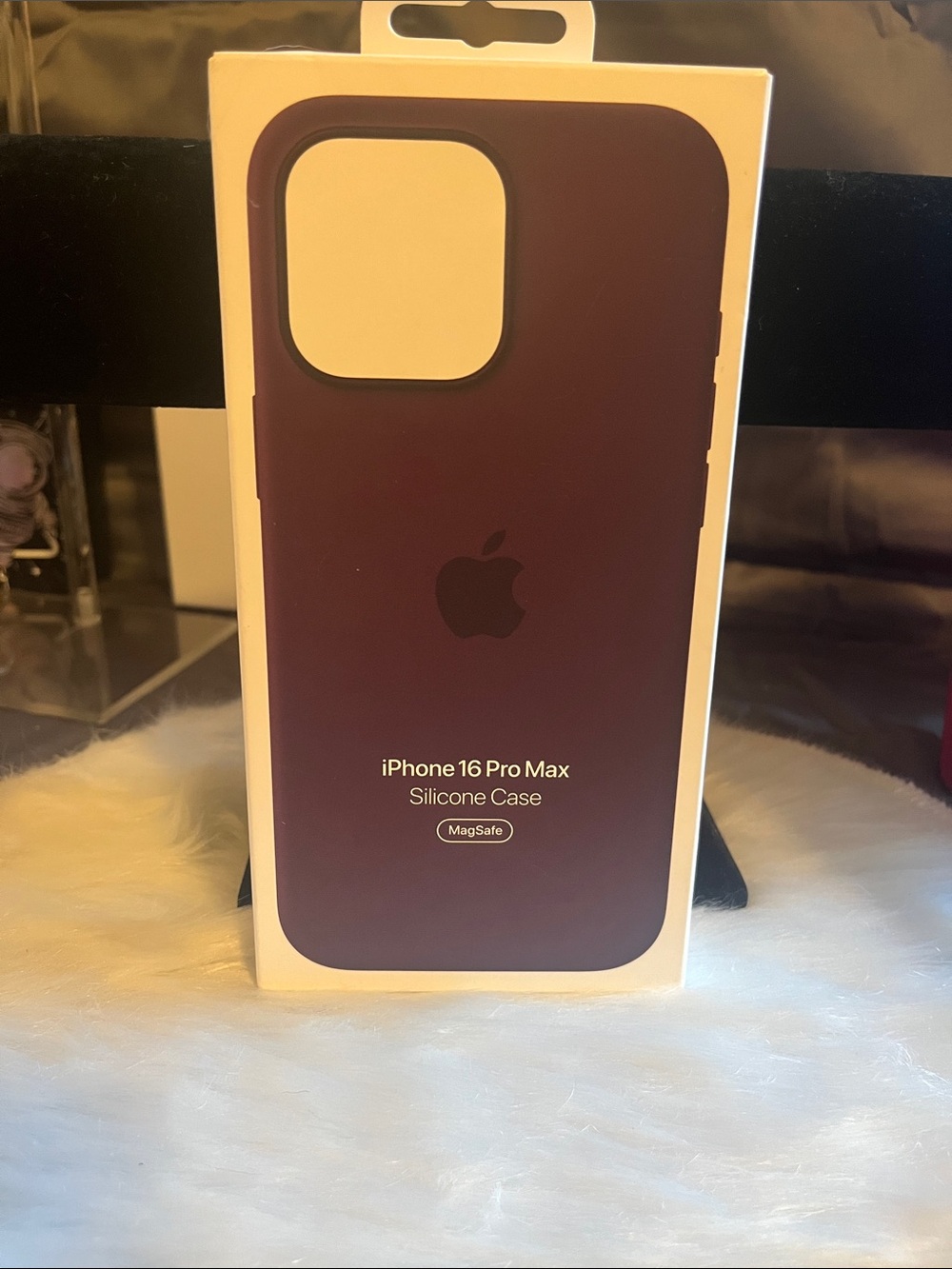 Apple iPhone 16 Pro Max Silicone Case - Plum Purple